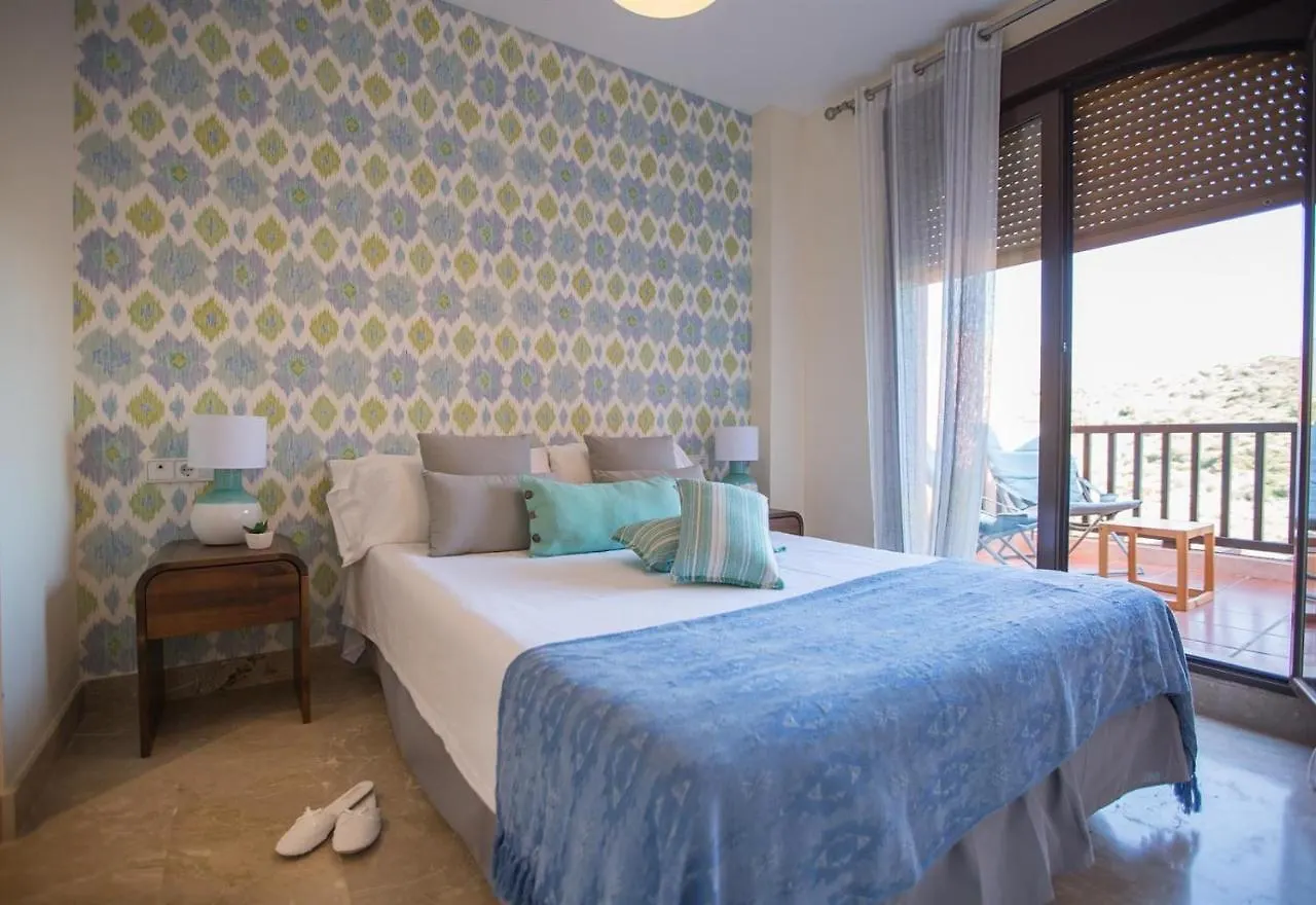 Gorgeous Townhouse With Seaview Apartment Estepona