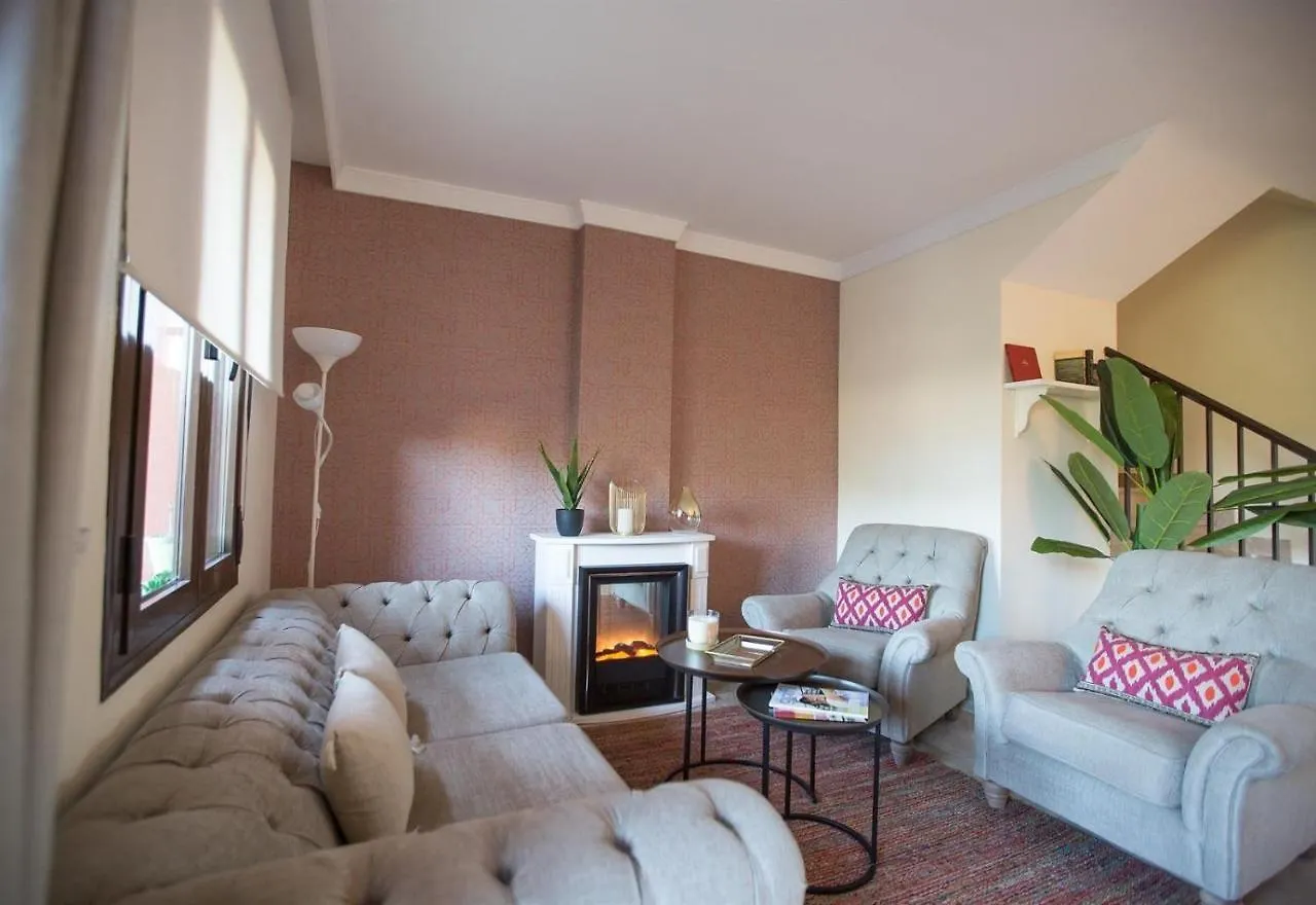Gorgeous Townhouse With Seaview Apartment Estepona