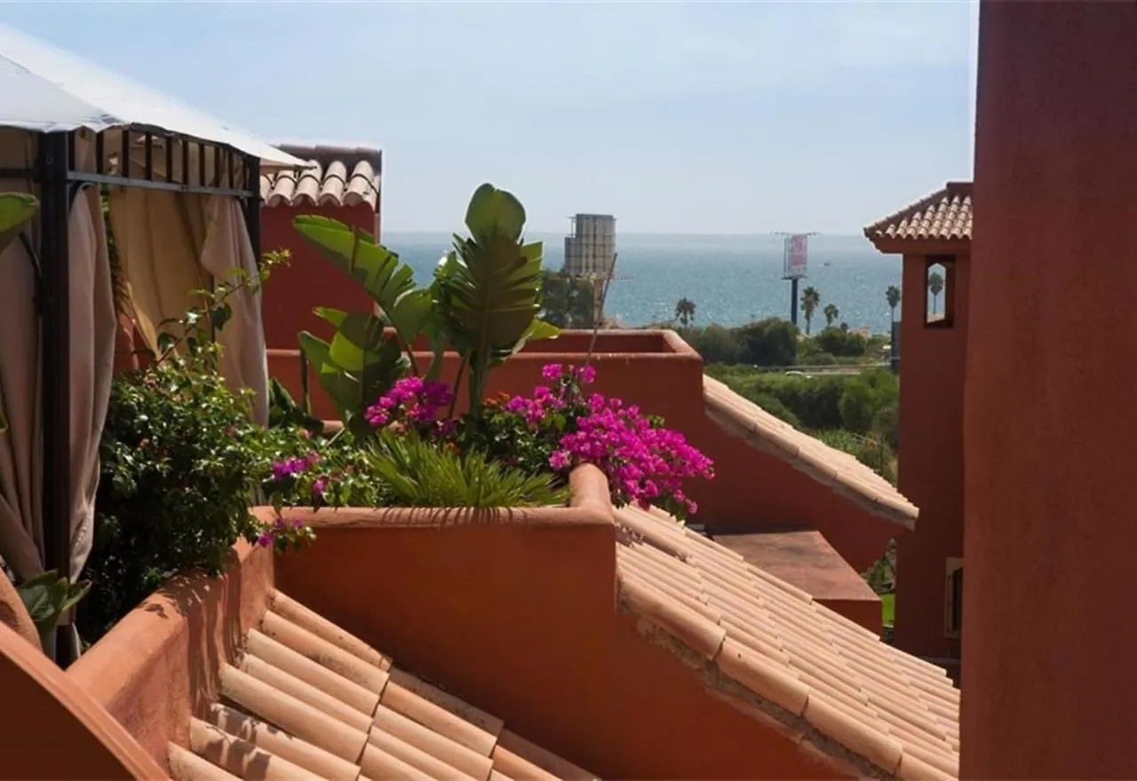 Gorgeous Townhouse With Seaview Apartment Estepona
