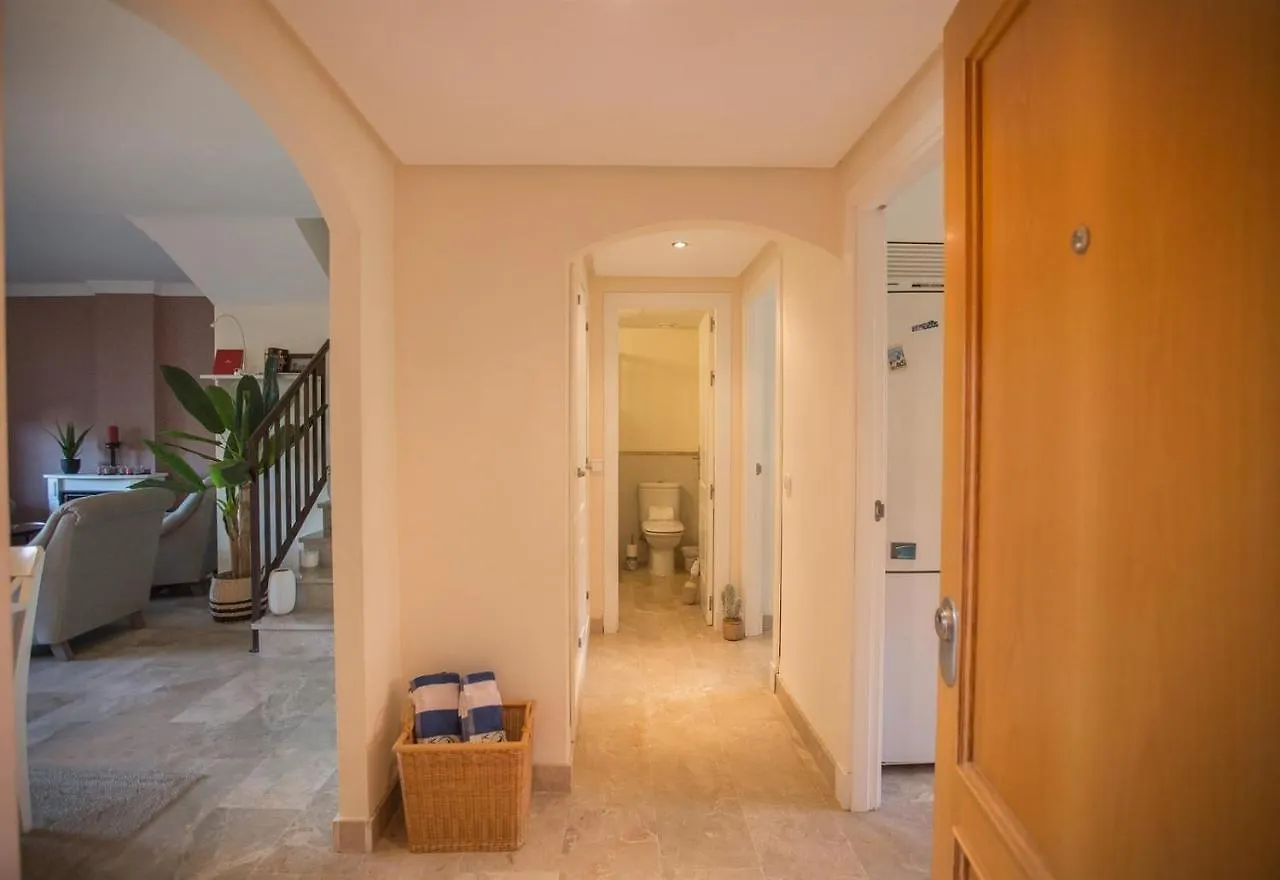 Gorgeous Townhouse With Seaview Apartment Estepona